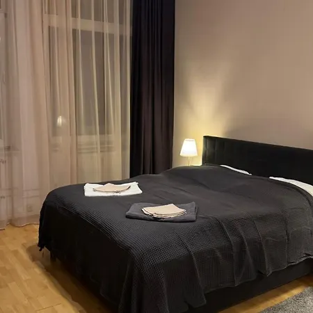 Downtown In Apartment *